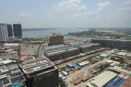 開発が進むプノンペン市内
