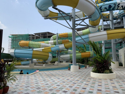 イオンモール セン ソック シティ内のプール(イオンモールのカンボジア2号店)