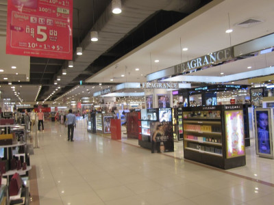 イオンモール プノンペンの店内の様子(イオンモールのカンボジア1号店)